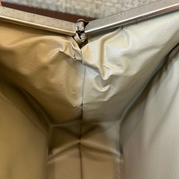 🌟HP🌟VTG 1950s Black Floral Tapestry Carpet Bag Top Handle Handbag by Dover USA - Picture 11 of 16